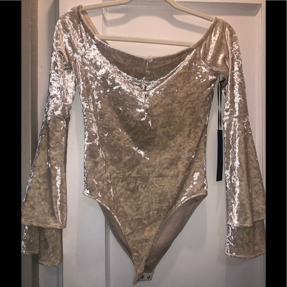 ☁️ House of Harlow 1960 x Revolve Gianna Bodysuit - Picture 5 of 8